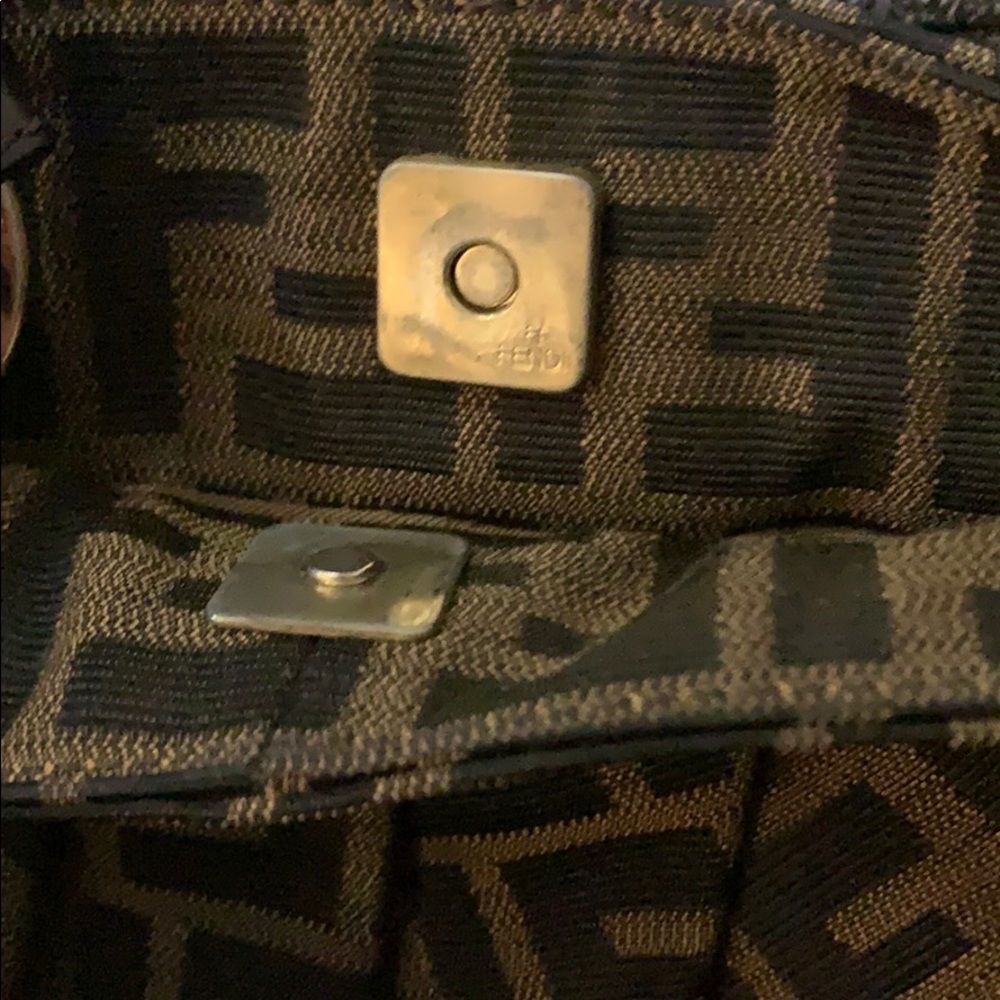 Fendi Bucket Wristlet - Picture 3 of 7